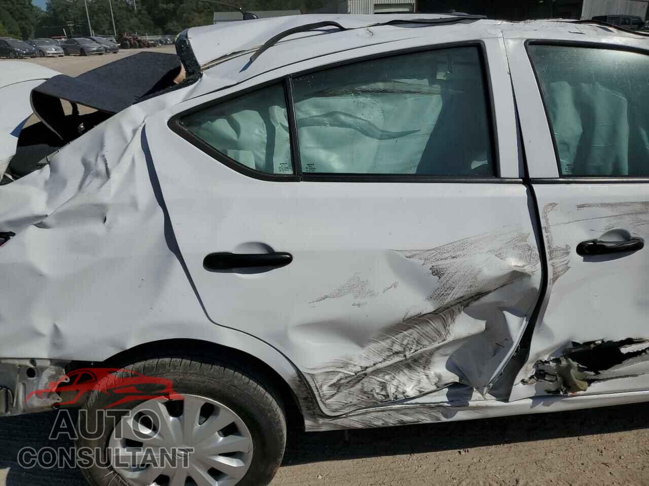 NISSAN VERSA 2017 - 3N1CN7AP1HL870103