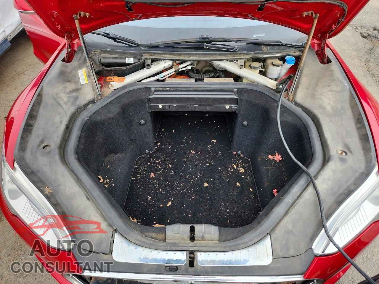 TESLA MODEL S 2014 - 5YJSA1H17EFP31803