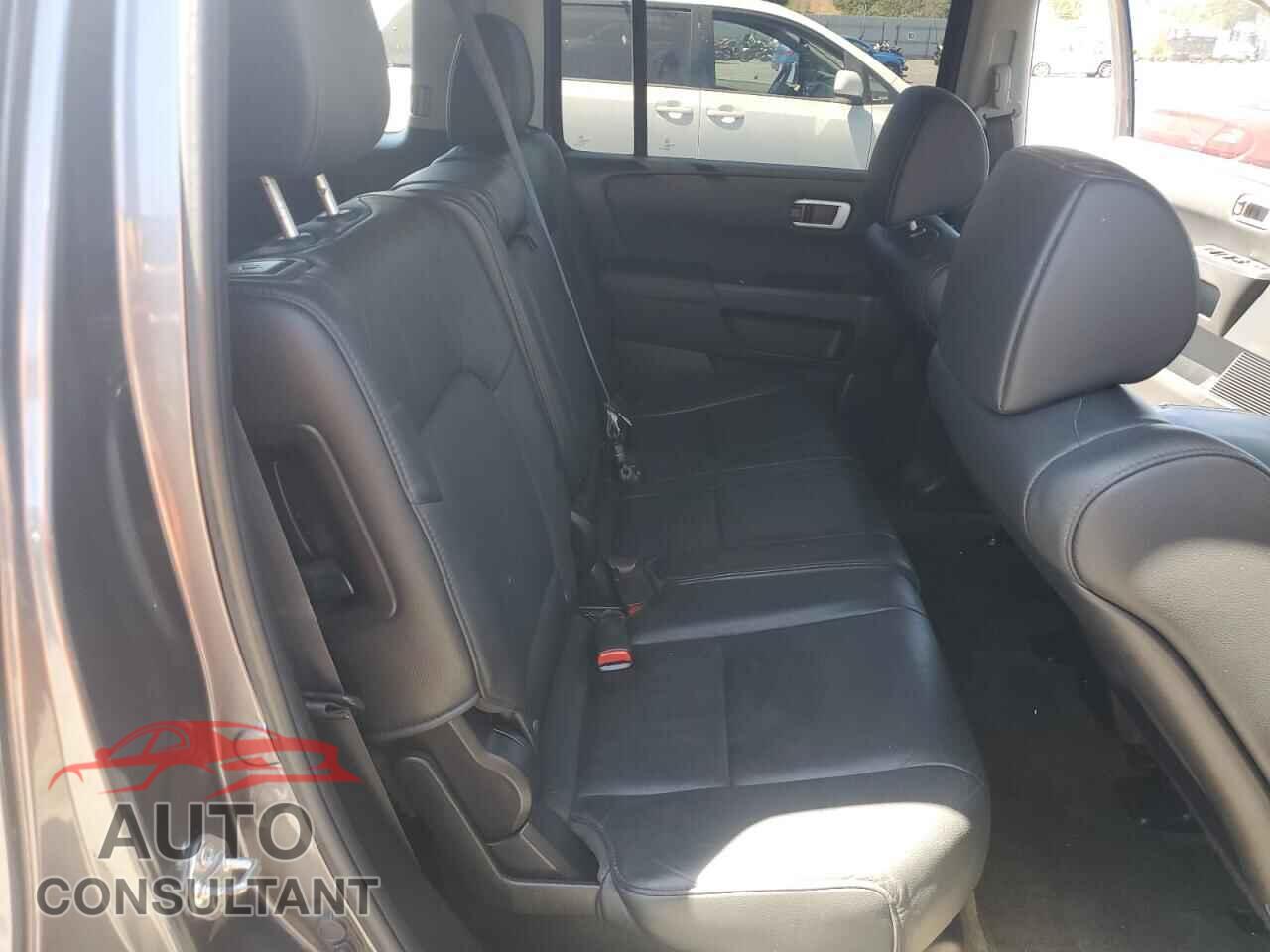 HONDA PILOT 2015 - 5FNYF3H53FB006176