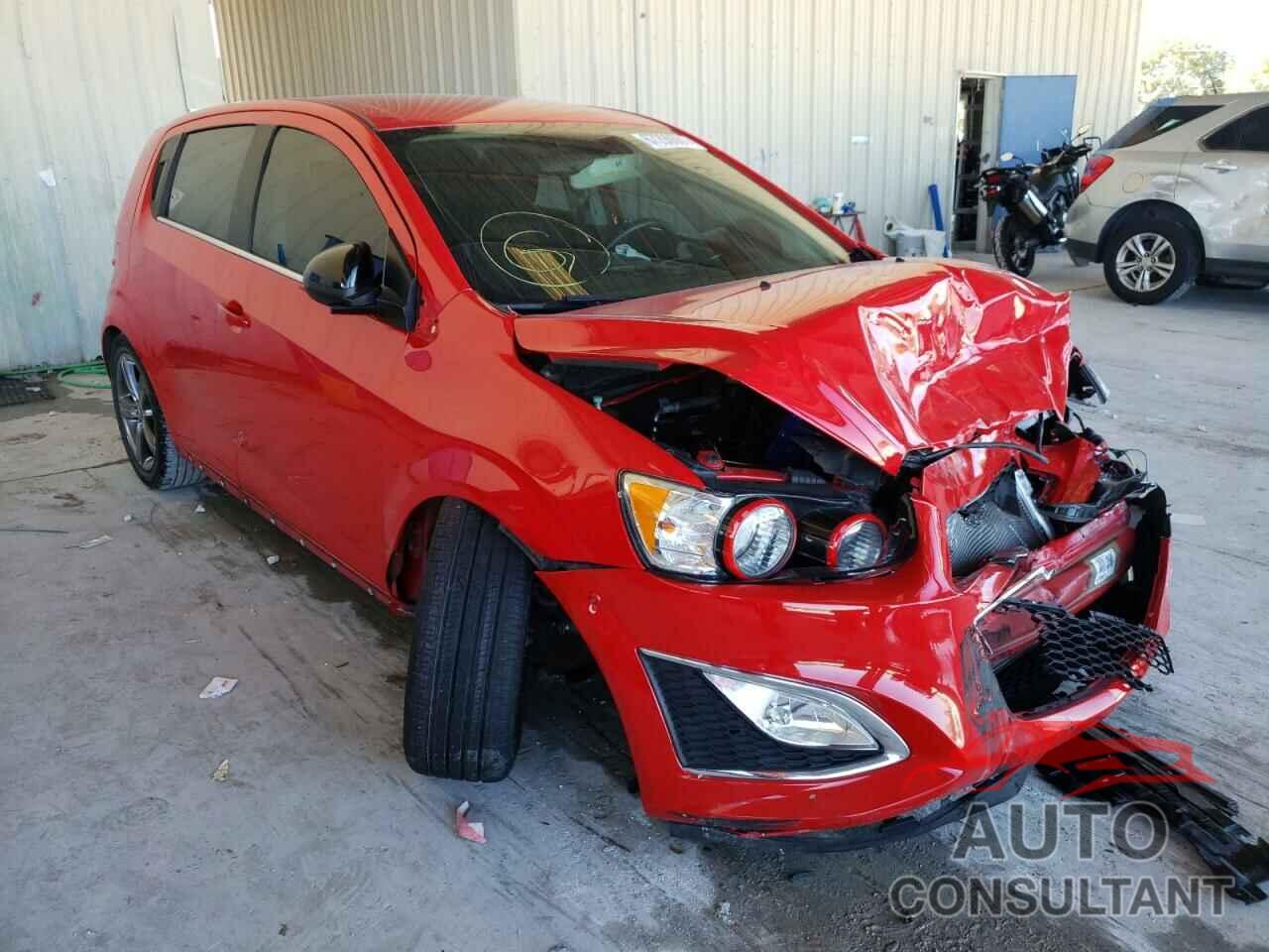 CHEVROLET SONIC 2016 - 1G1JH6SB0G4111139