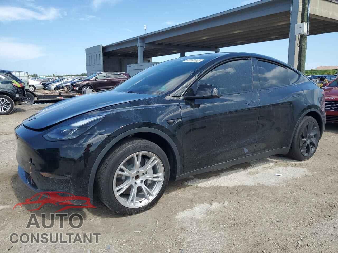TESLA MODEL Y 2024 - 7SAYGDED4RF015491