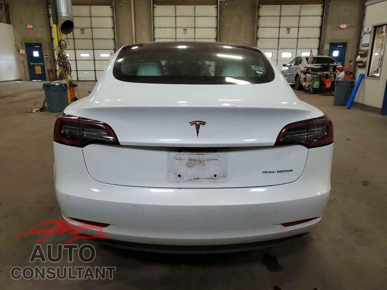 TESLA MODEL 3 2018 - 5YJ3E1EB8JF074946