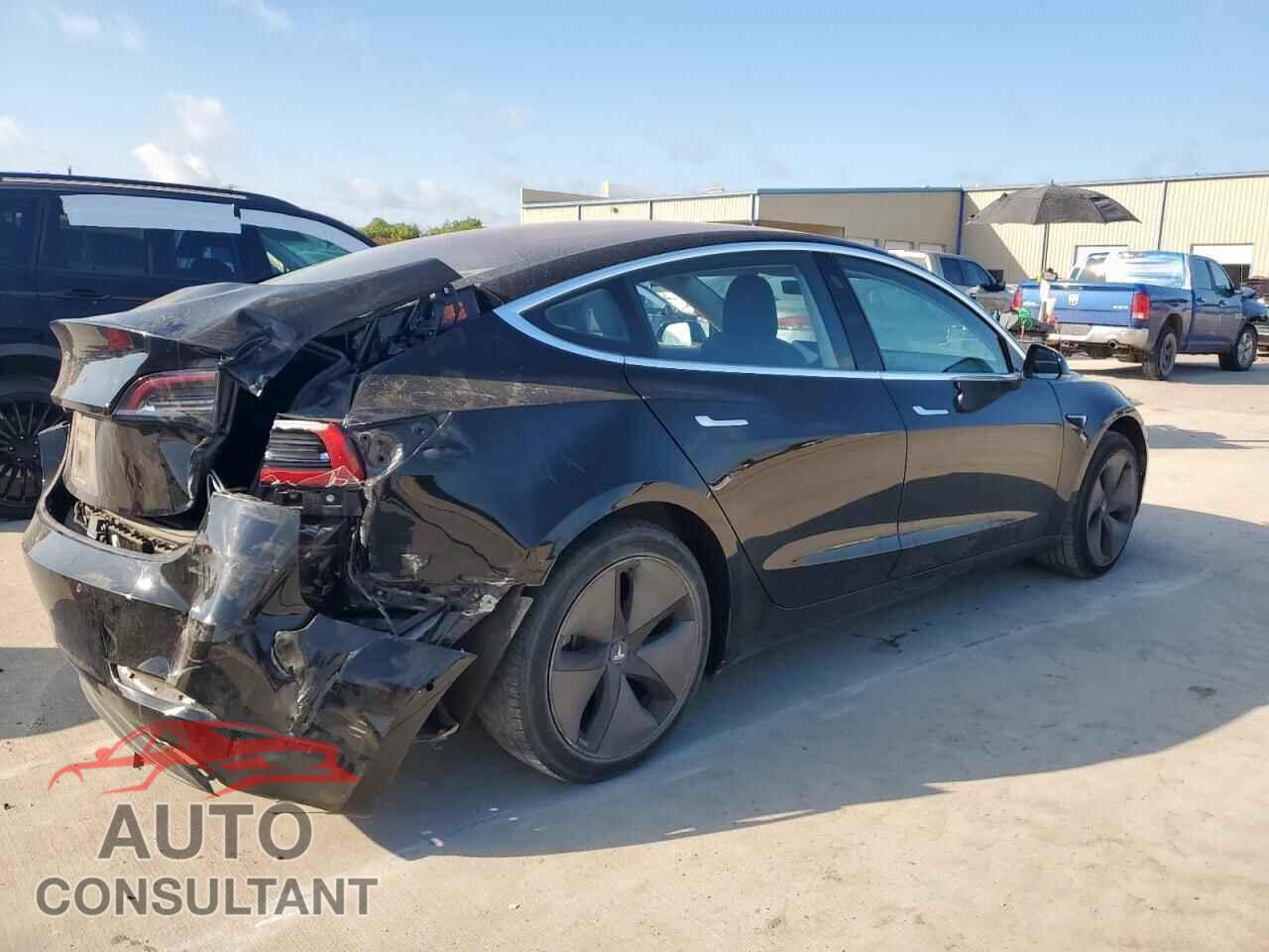 TESLA MODEL 3 2018 - 5YJ3E1EA9JF033667