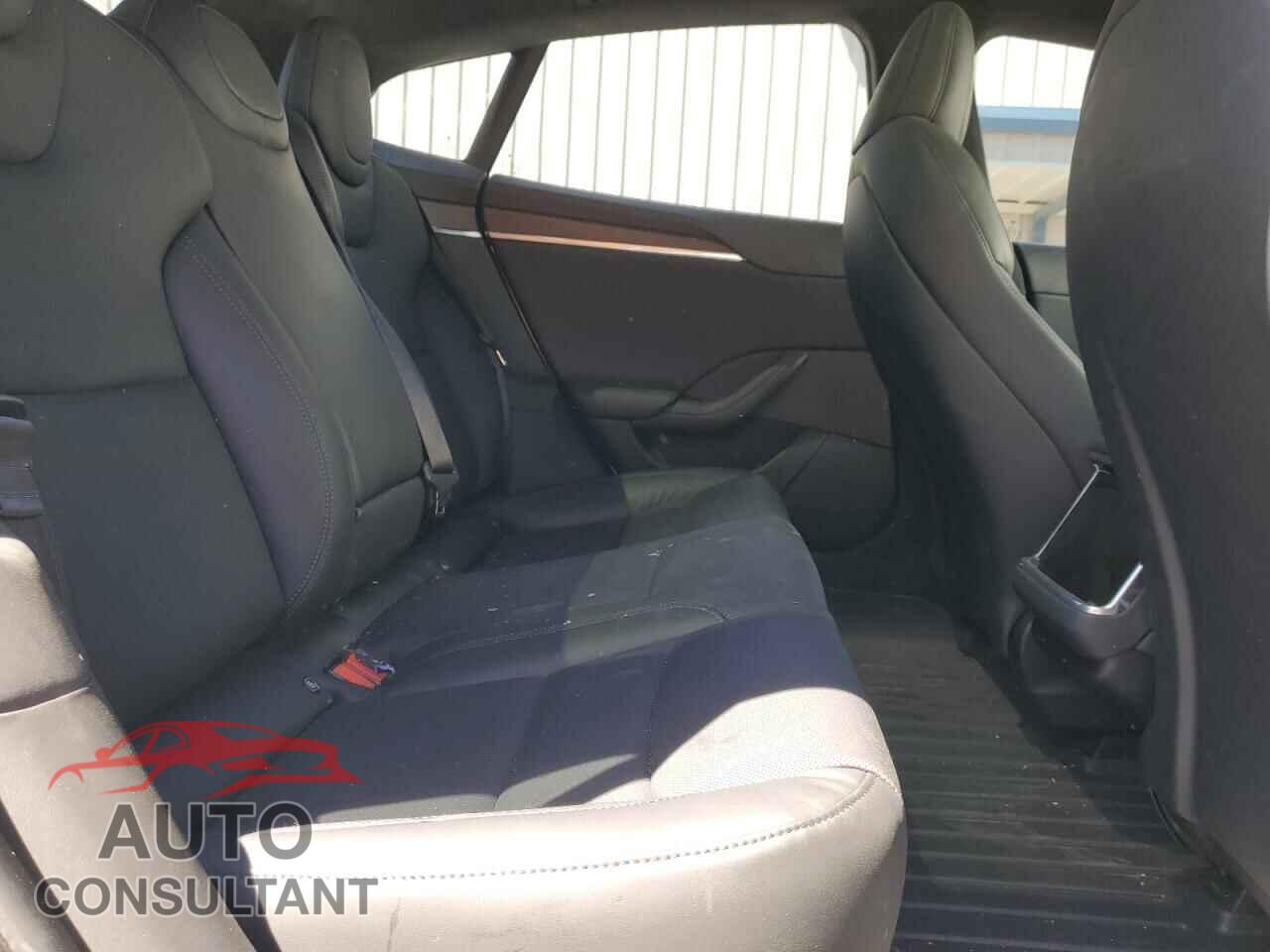 TESLA MODEL S 2022 - 5YJSA1E57NF465156