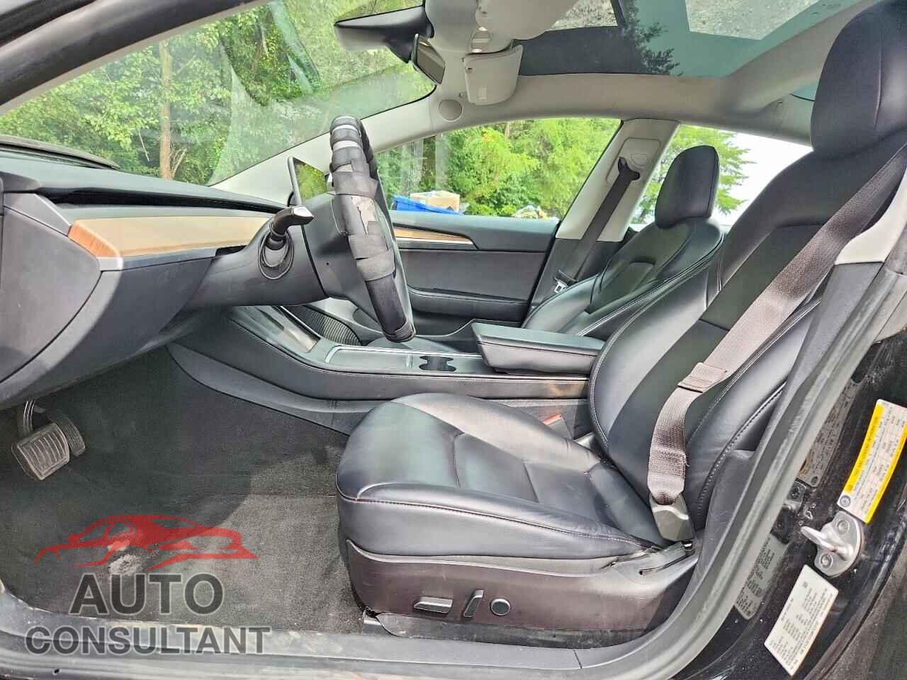 TESLA MODEL 3 2022 - 5YJ3E1EA9NF370197