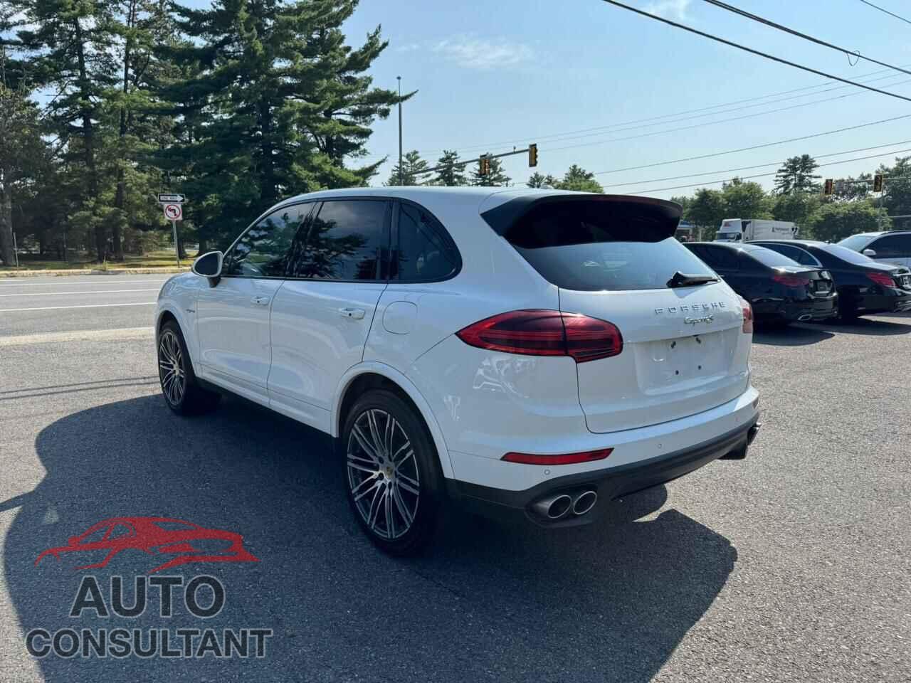 PORSCHE CAYENNE 2017 - WP1AE2A27HLA74767
