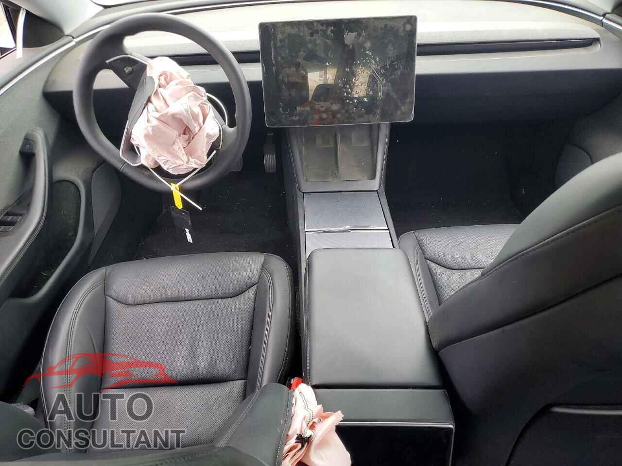 TESLA MODEL 3 2025 - 5YJ3E1EA9SF010584