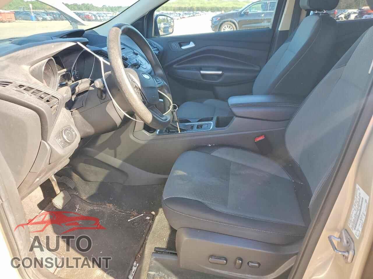 FORD ESCAPE 2017 - 1FMCU9GD4HUC61548