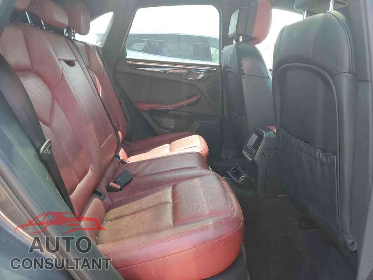 PORSCHE MACAN 2015 - WP1AB2A59FLB43894