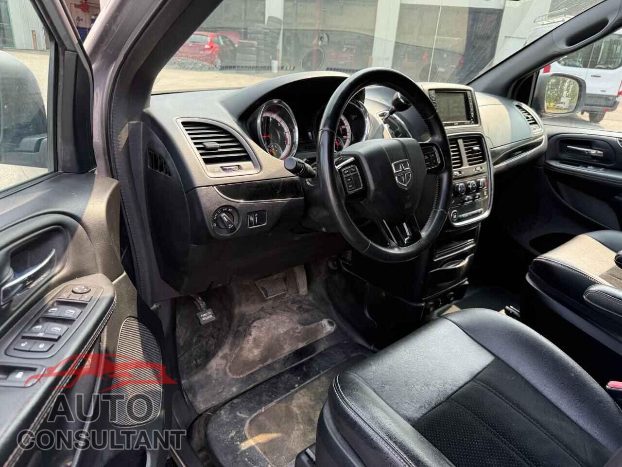 DODGE CARAVAN 2015 - 2C4RDGCG8FR703356