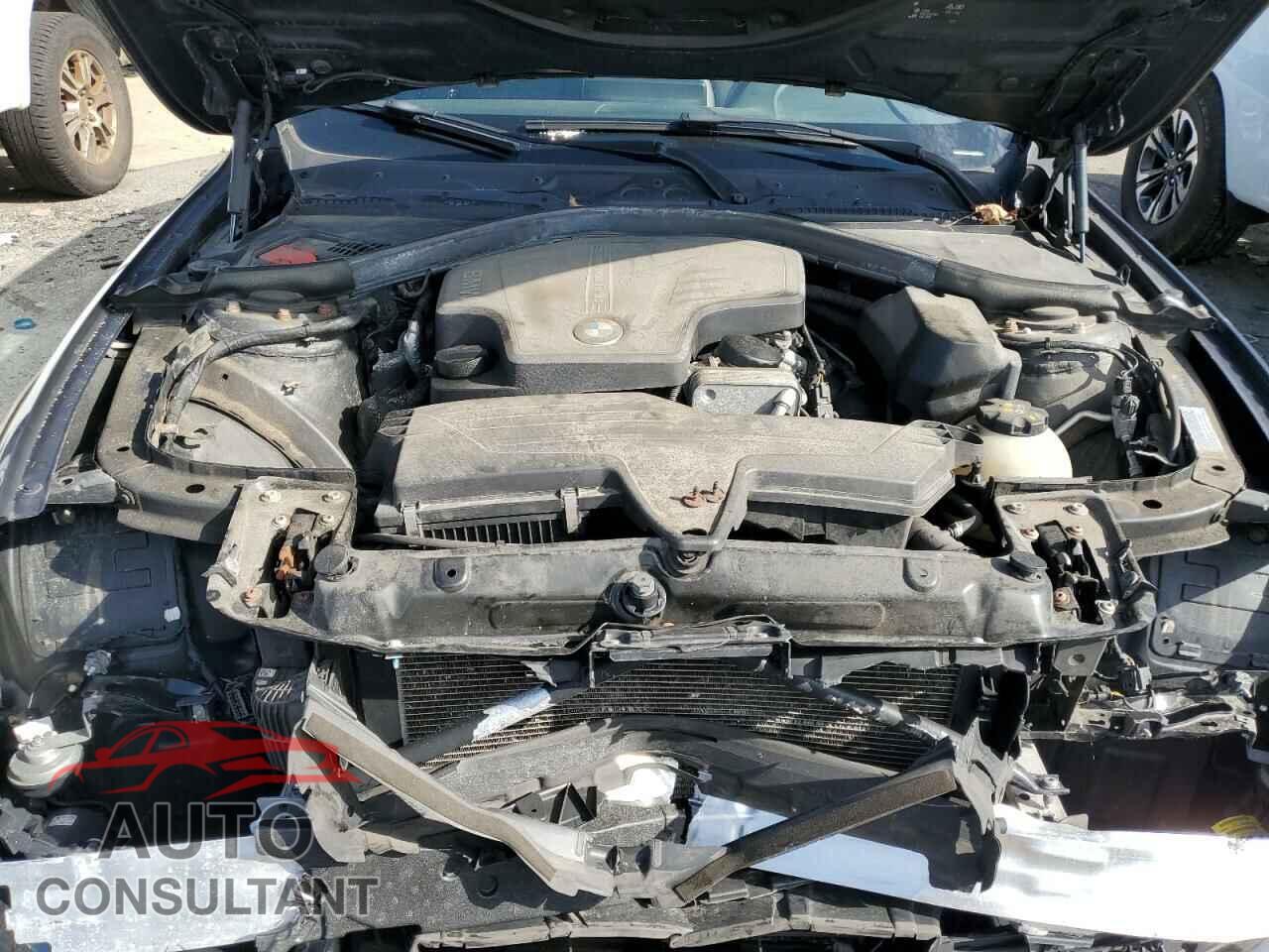 BMW 3 SERIES 2016 - WBA8A3C50GK551615