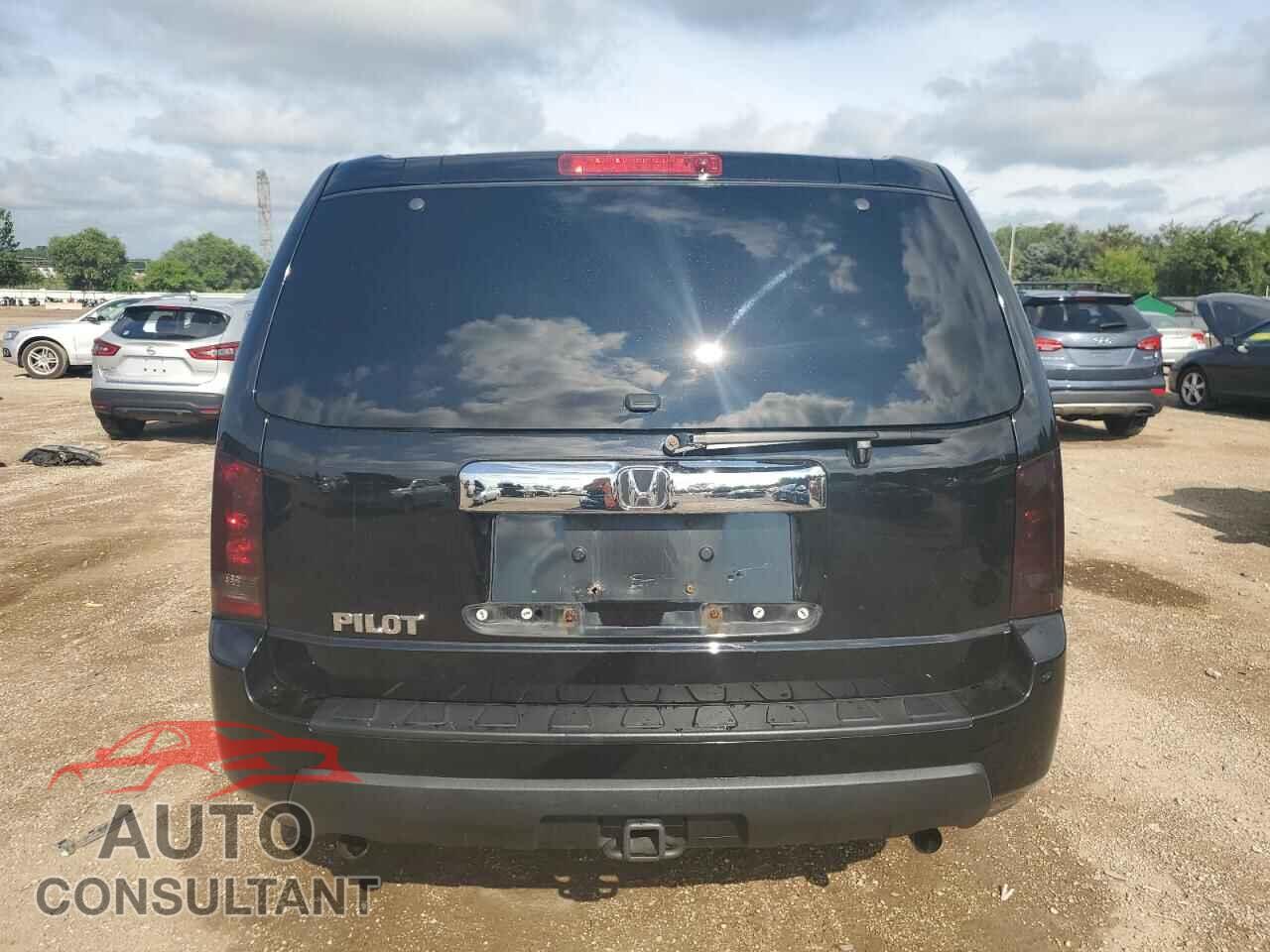 HONDA PILOT 2011 - 5FNYF3H2XBB015358