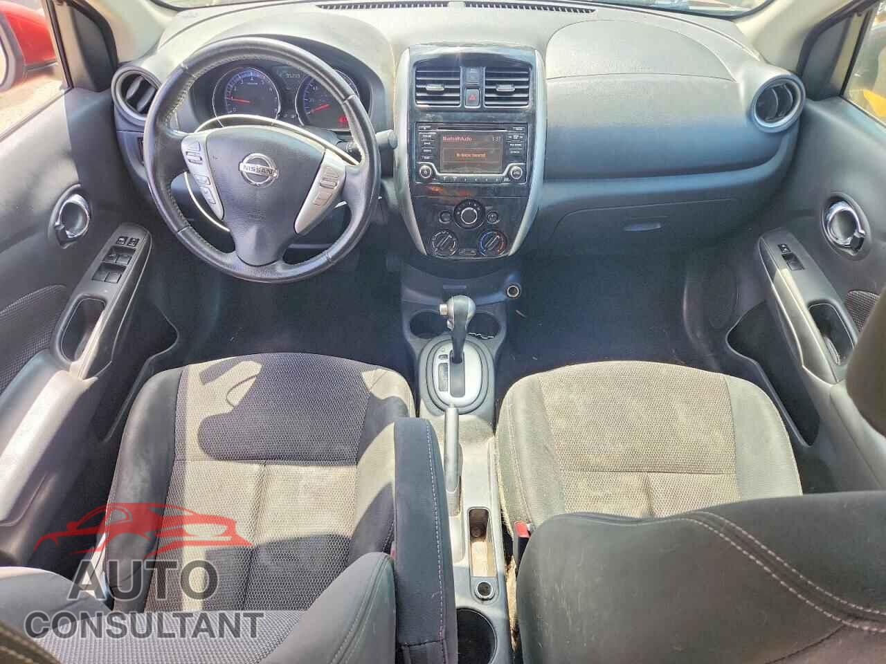NISSAN VERSA 2017 - 3N1CN7AP3HL804037