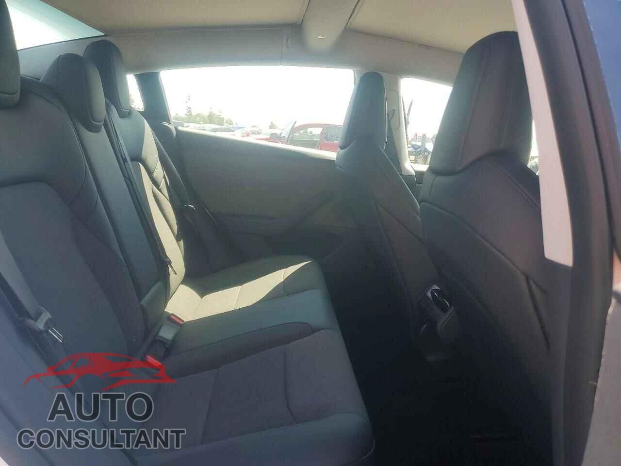 TESLA MODEL 3 2025 - 5YJ3E1EA7SF138287