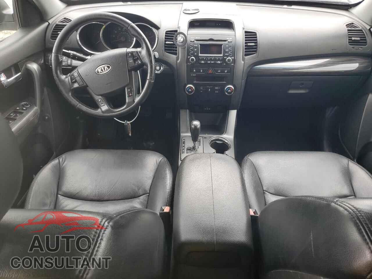 KIA SORENTO 2011 - 5XYKUDA20BG063780
