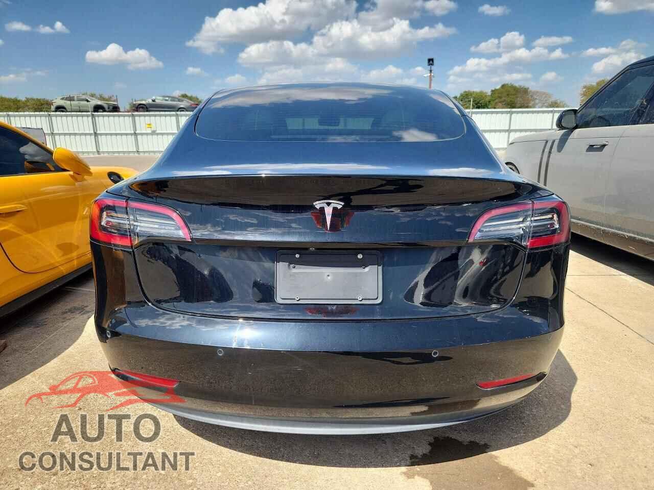 TESLA MODEL 3 2021 - 5YJ3E1EA7MF927624