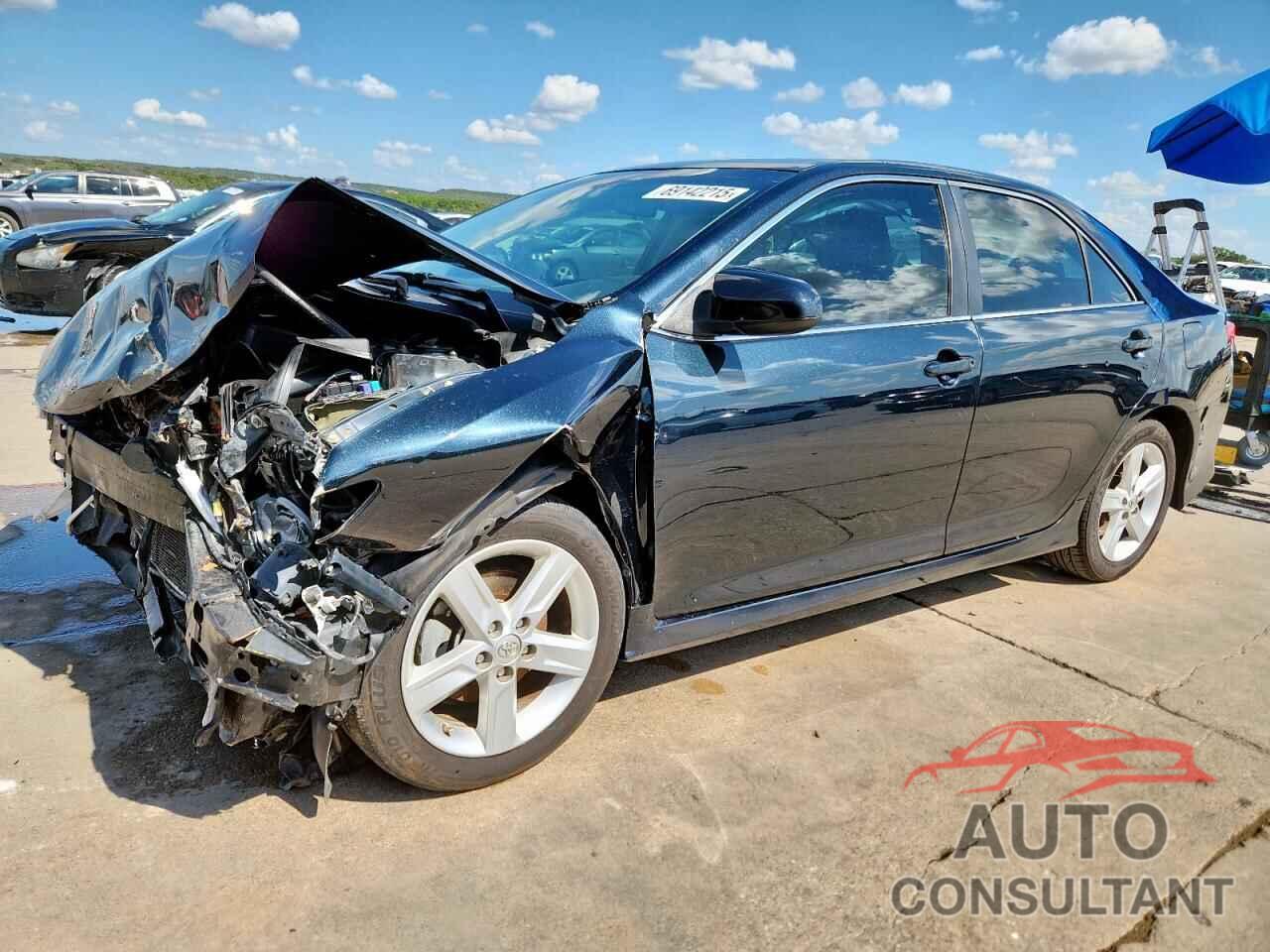 TOYOTA CAMRY 2014 - 4T1BF1FK0EU811377