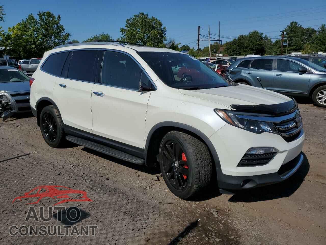 HONDA PILOT 2017 - 5FNYF6H00HB001557
