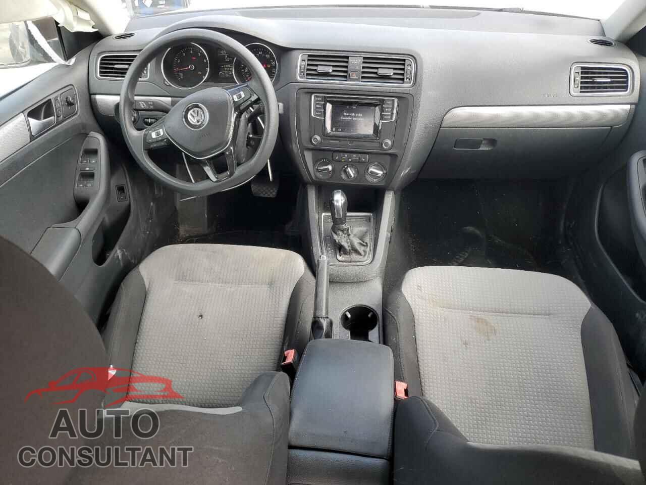 VOLKSWAGEN JETTA 2017 - 3VW2B7AJ9HM290991