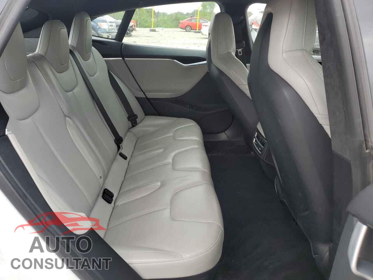 TESLA MODEL S 2015 - 5YJSA1V28FF099327