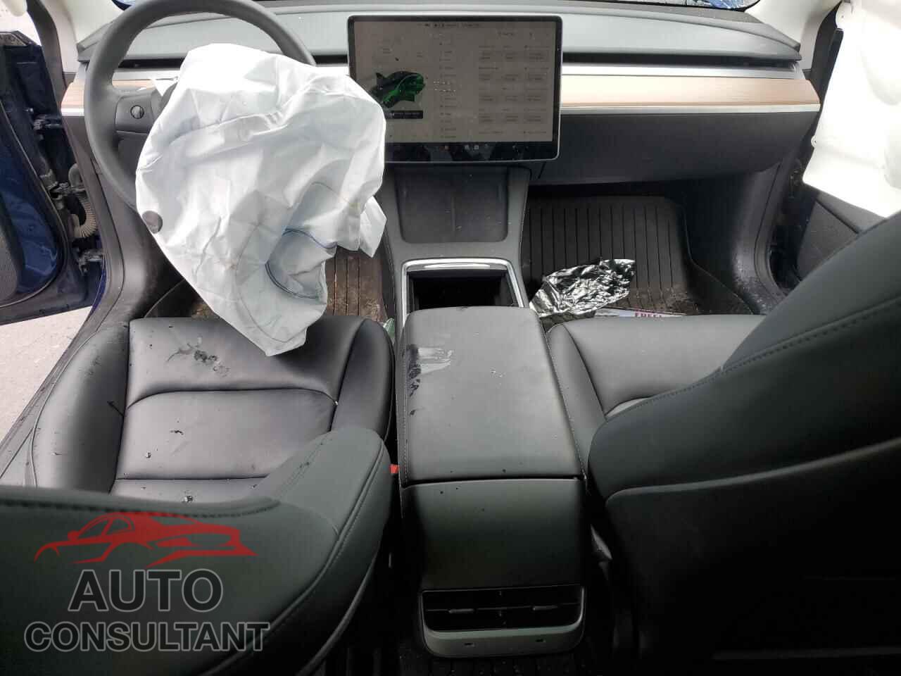 TESLA MODEL 3 2023 - 5YJ3E1EA5PF697084