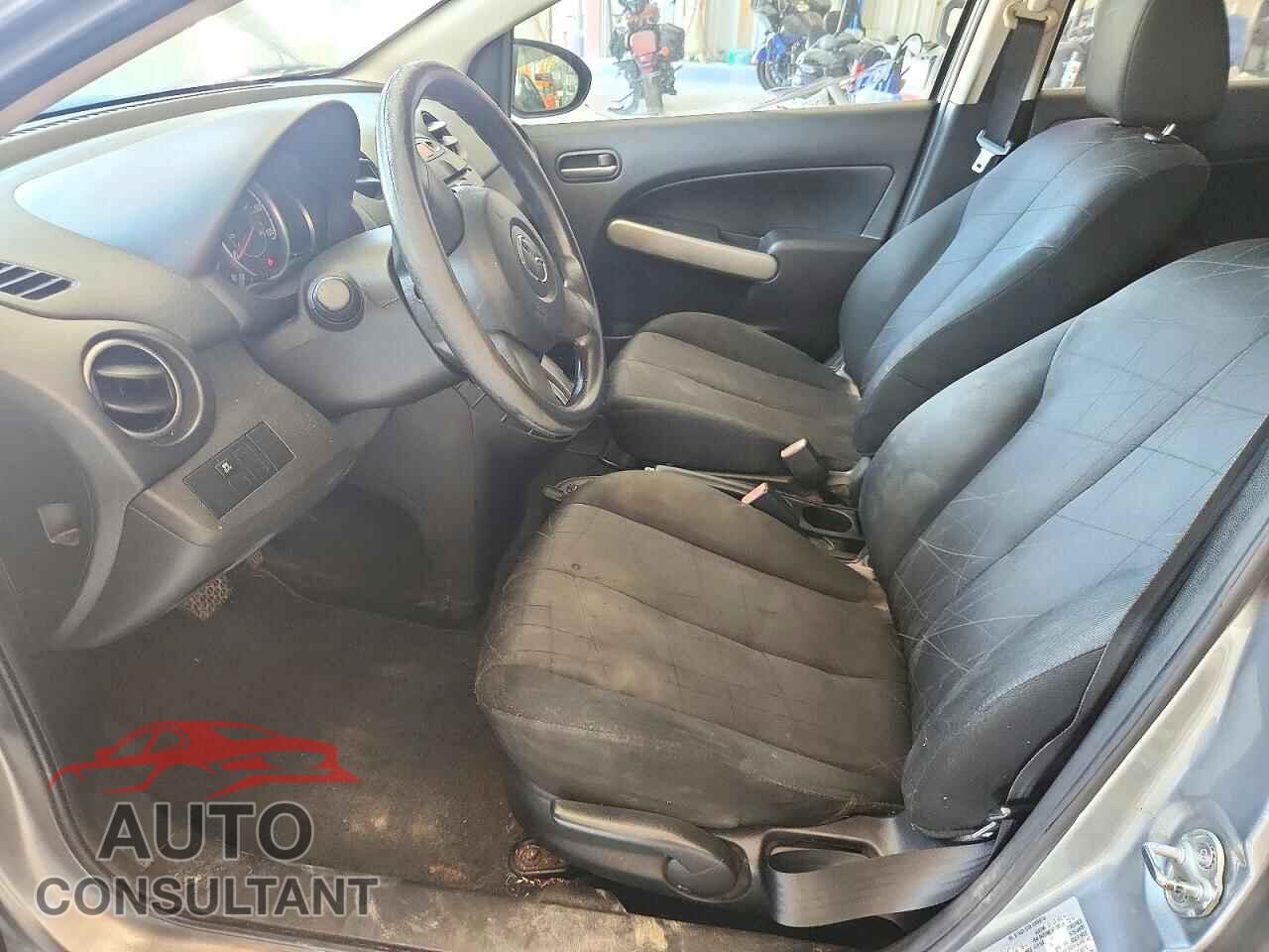 MAZDA 2 2013 - JM1DE1KYXD0170402