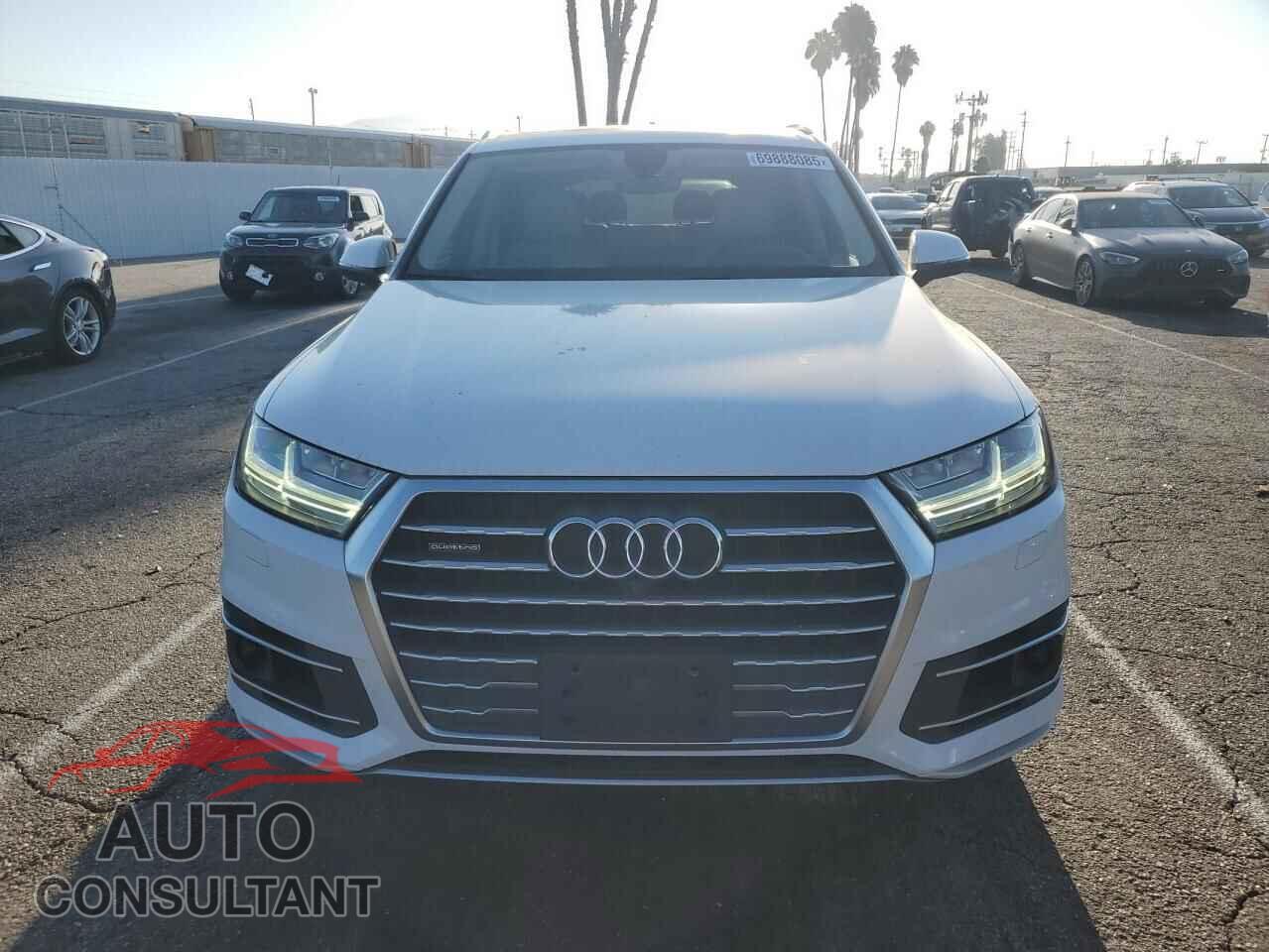 AUDI Q7 2017 - WA1VAAF78HD024087