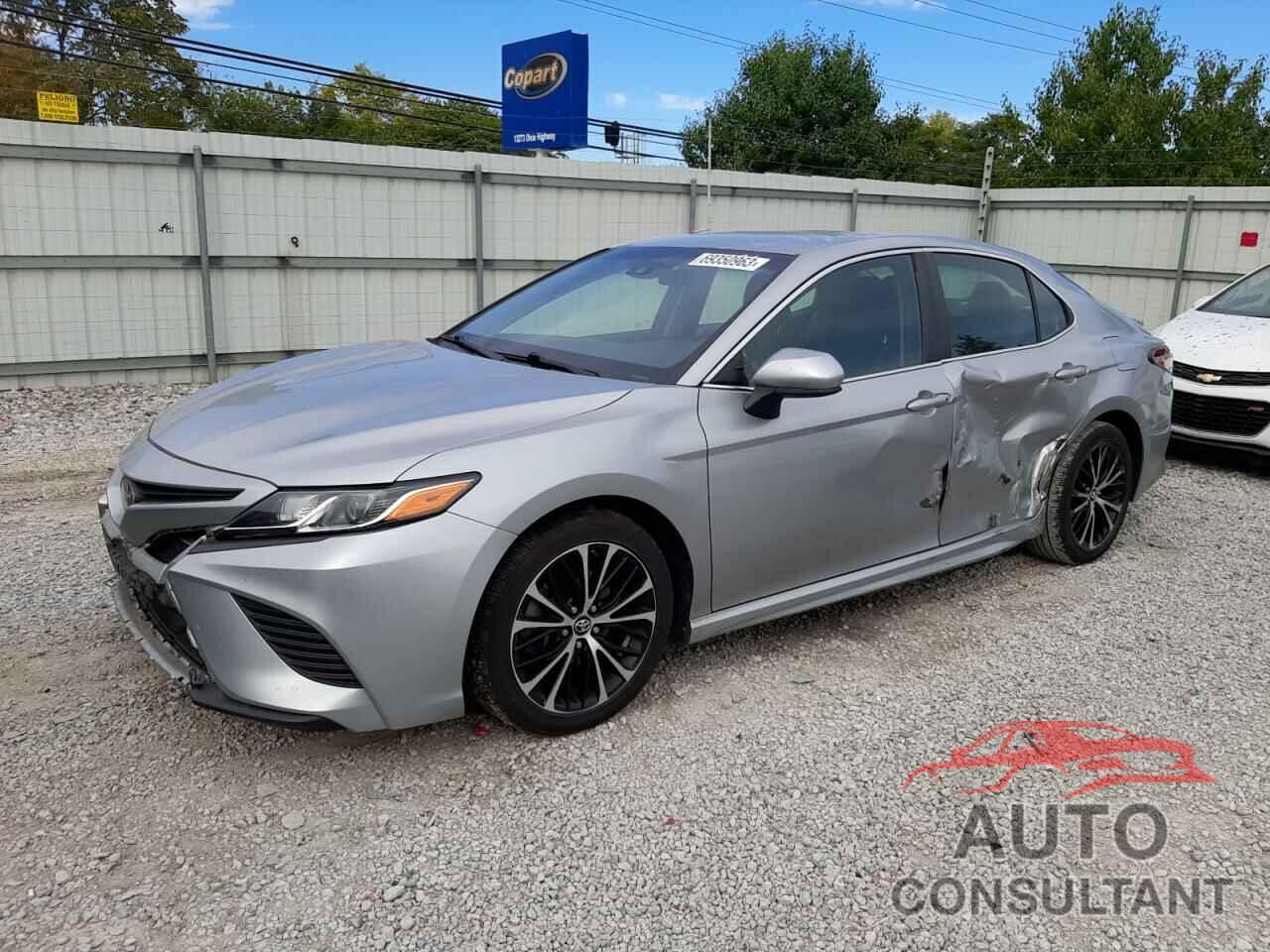 TOYOTA CAMRY 2018 - 4T1B11HK3JU023814