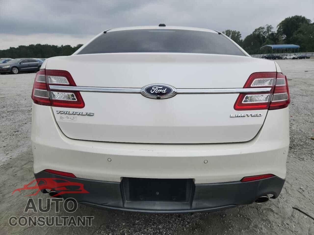 FORD TAURUS 2015 - 1FAHP2F87FG157571