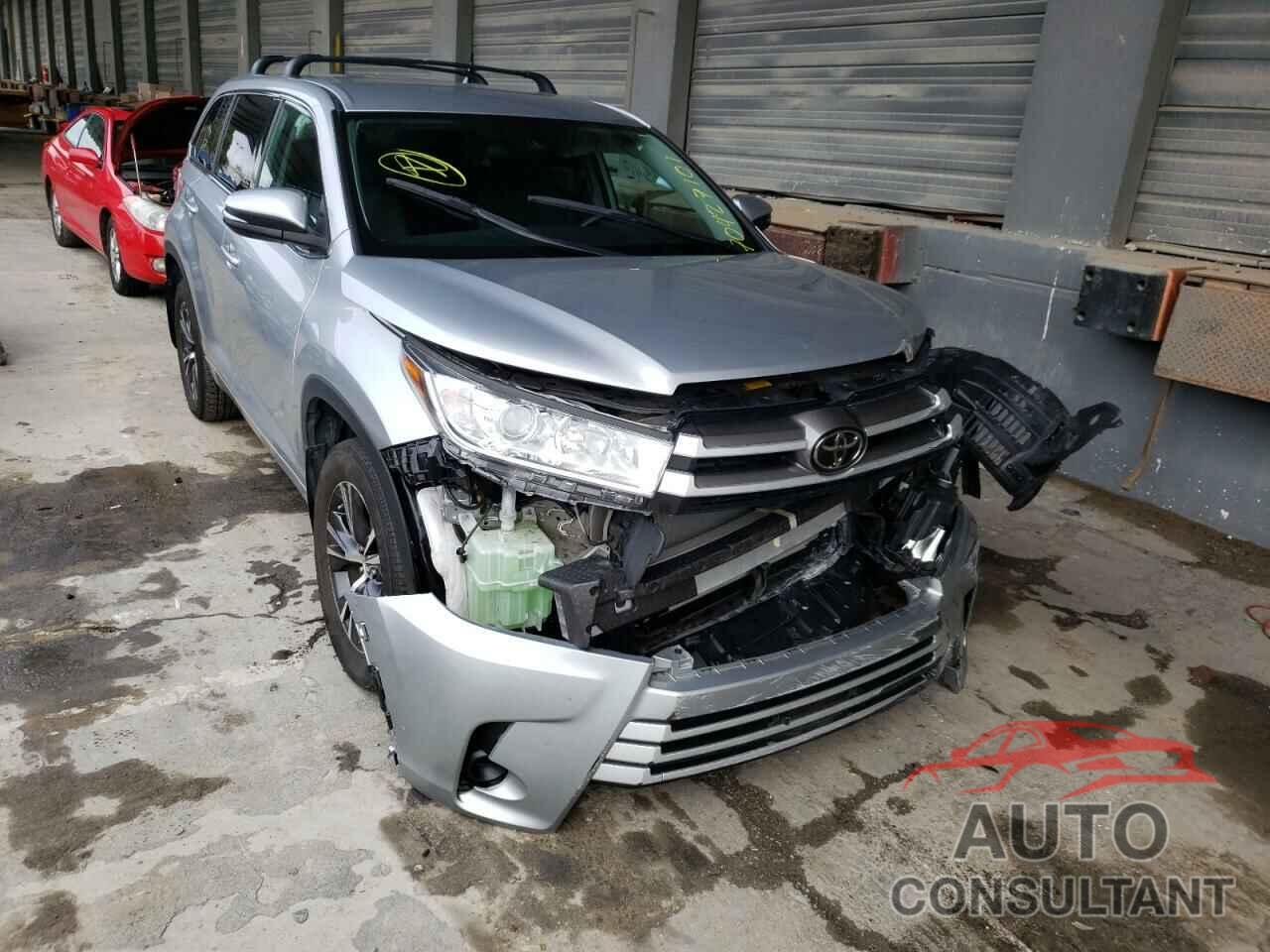 TOYOTA HIGHLANDER 2018 - 5TDBZRFH1JS825172
