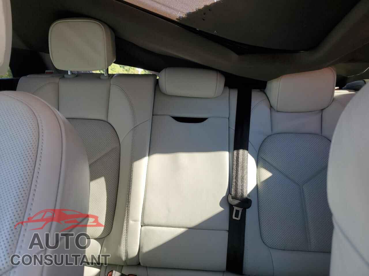PORSCHE MACAN 2016 - WP1AB2A53GLB53922