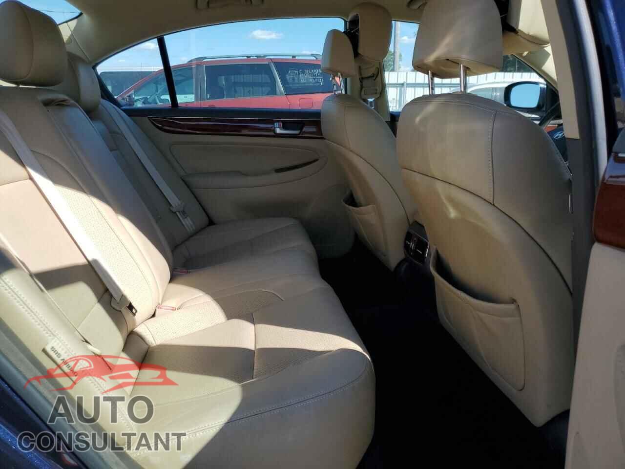 HYUNDAI GENESIS 2012 - KMHGC4DD9CU199195