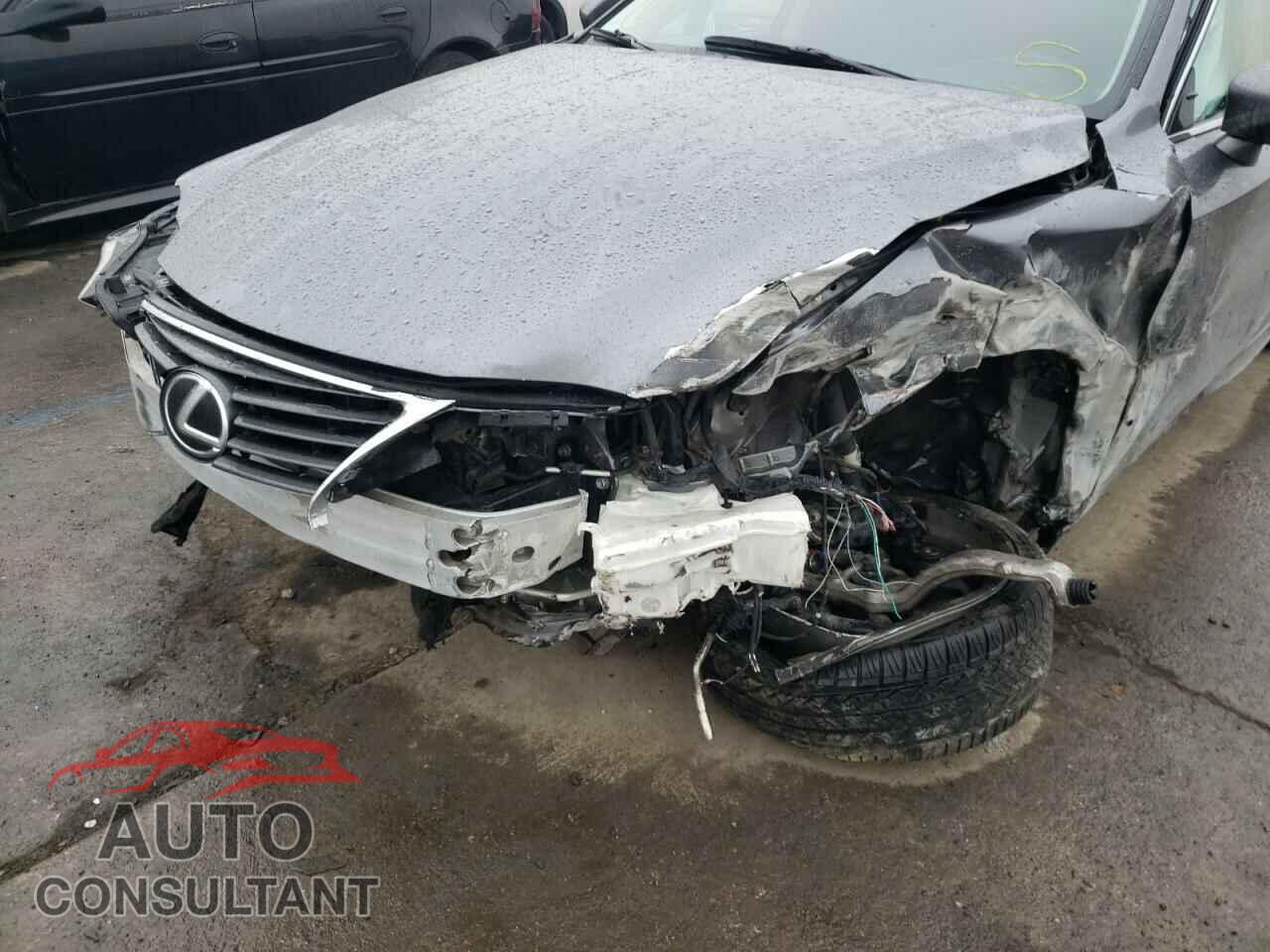 LEXUS IS 2016 - JTHBA1D24G5010498