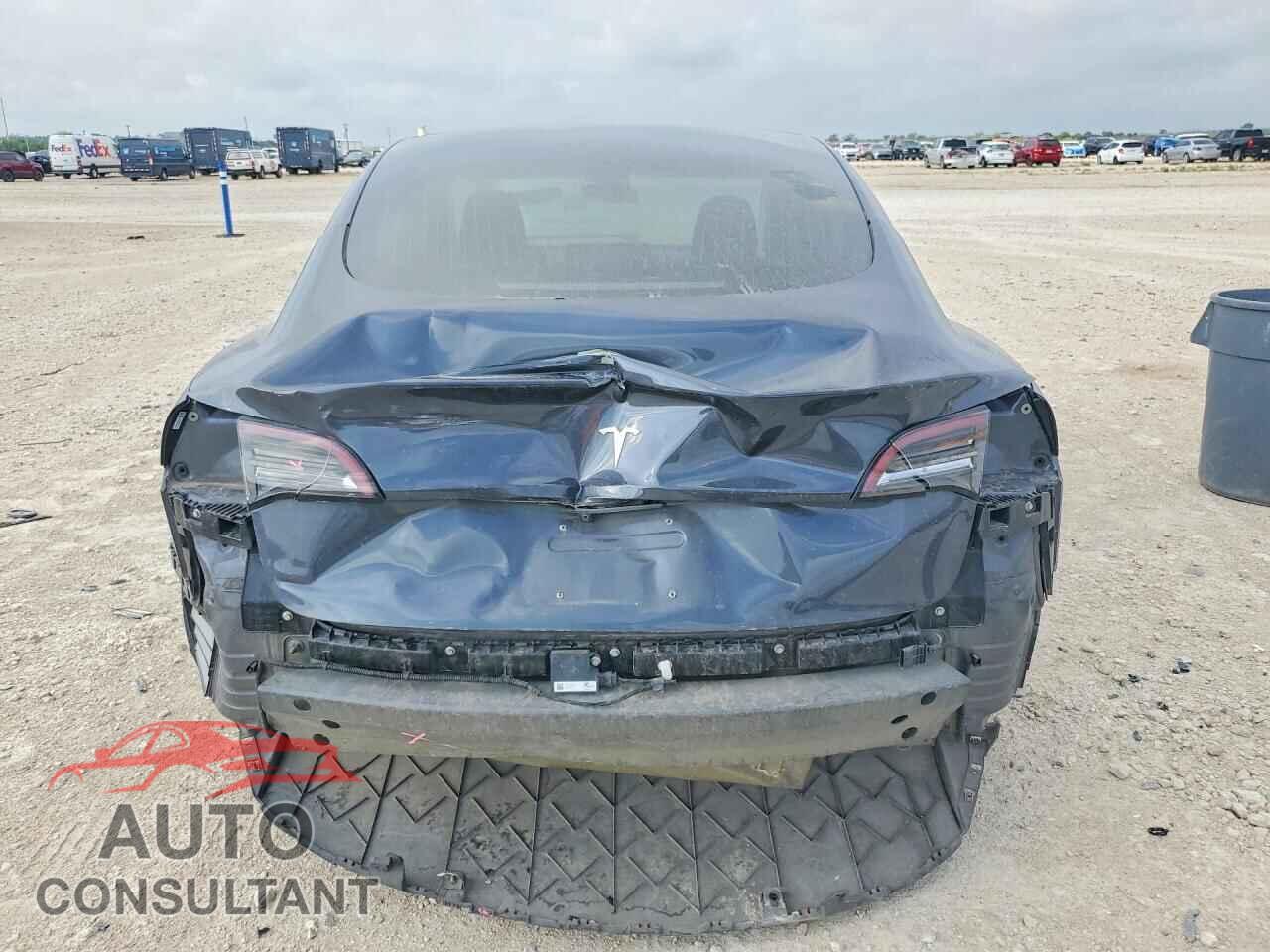 TESLA MODEL 3 2018 - 5YJ3E1EA0JF053452