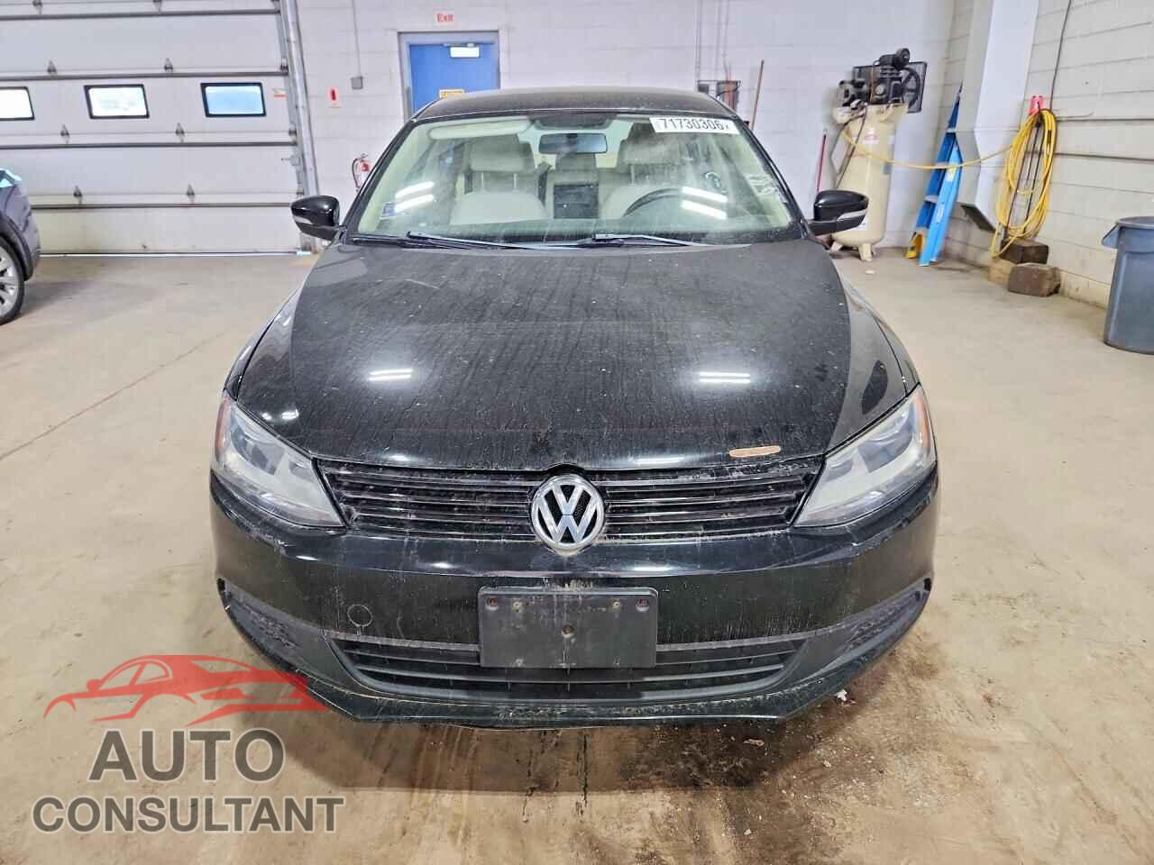 VOLKSWAGEN JETTA 2012 - 3VWDX7AJ9CM113473