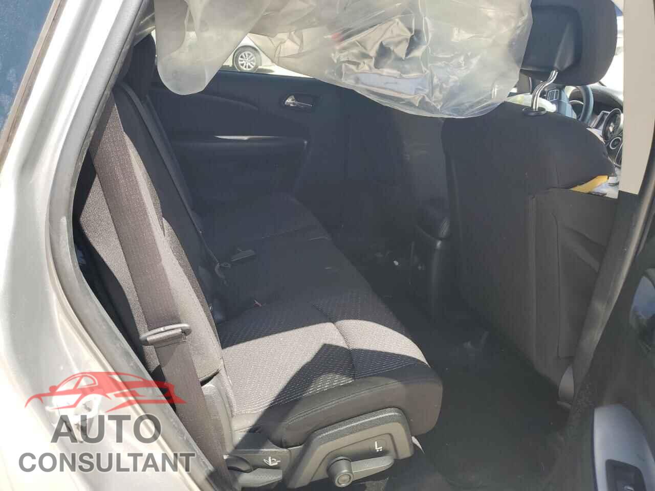 DODGE JOURNEY 2015 - 3C4PDCAB9FT670534