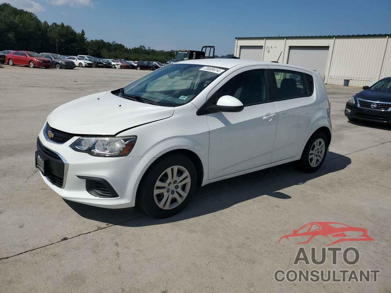 CHEVROLET SONIC 2017 - 1G1JG6SH2H4174574