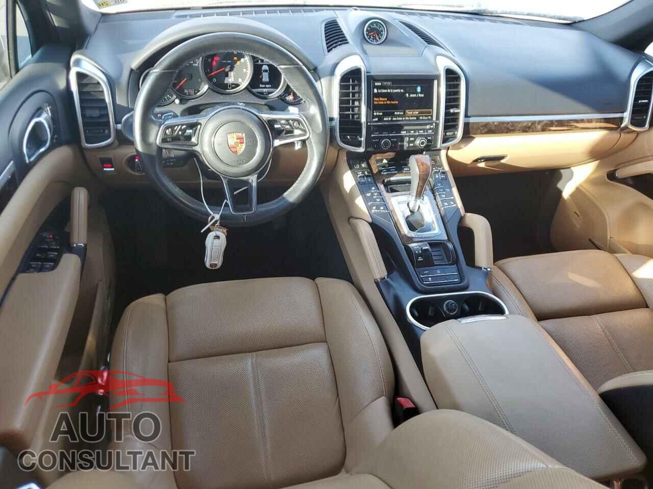 PORSCHE CAYENNE 2016 - WP1AA2A21GLA06345