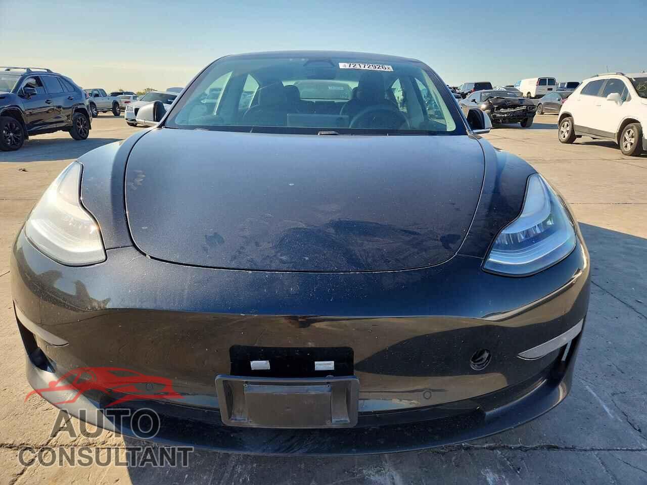 TESLA MODEL 3 2019 - 5YJ3E1EB2KF385483