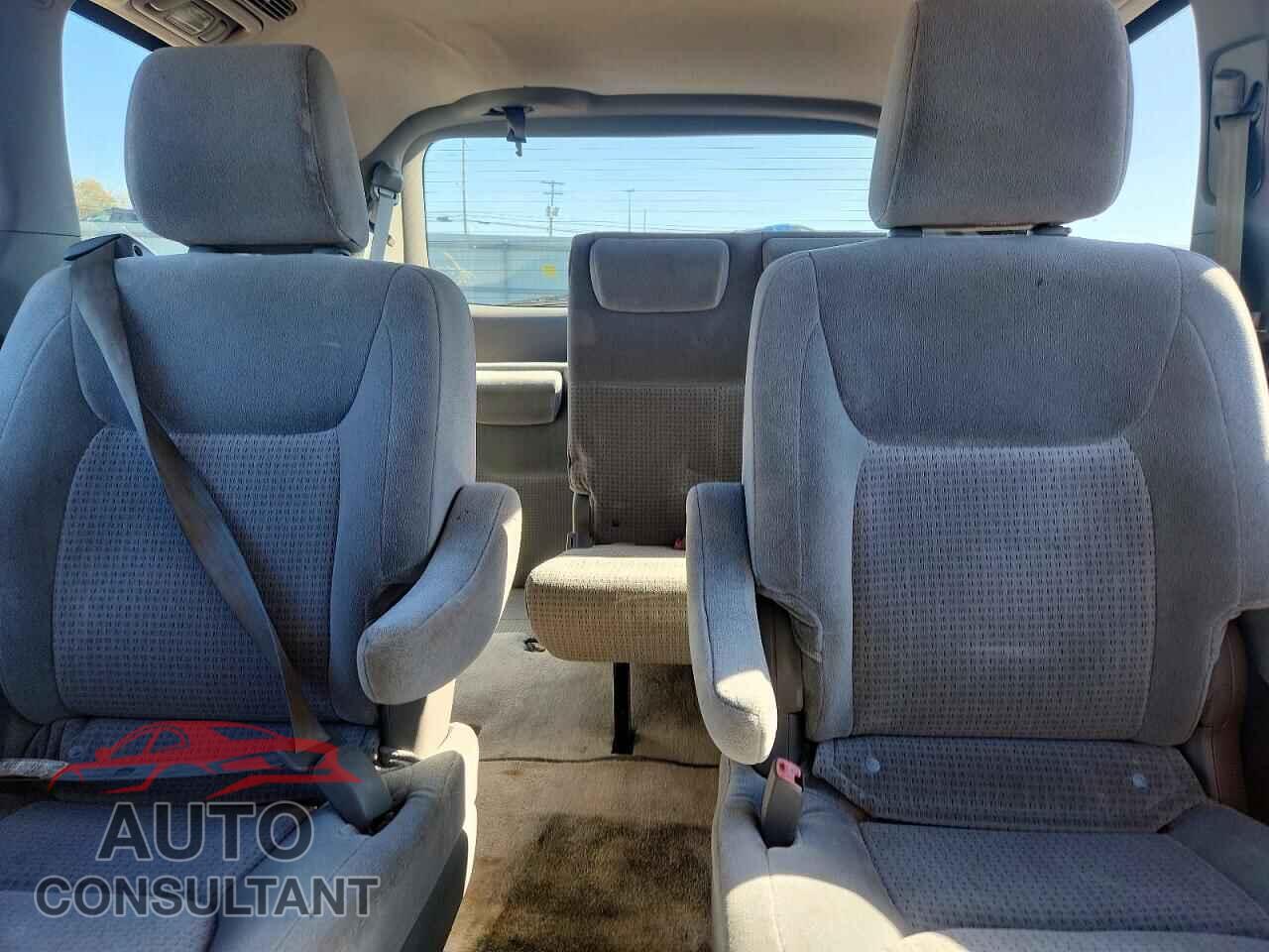 TOYOTA SIENNA 2010 - 5TDKK4CC8AS295850
