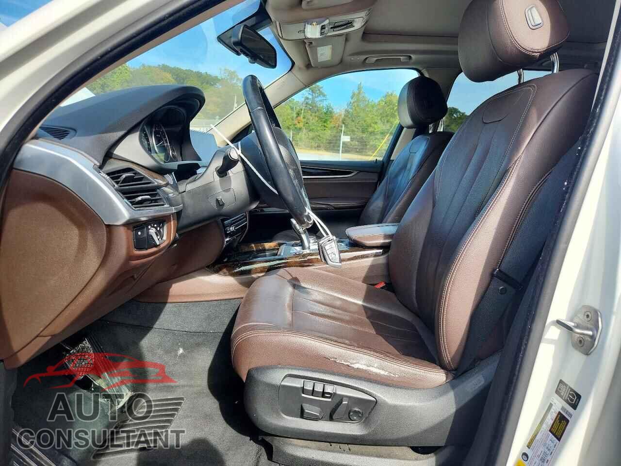 BMW X5 2014 - 5UXKR0C50E0K43707