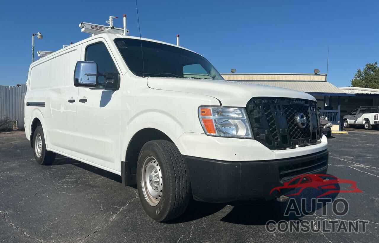 NISSAN NV 2018 - 1N6AF0KY5JN808450