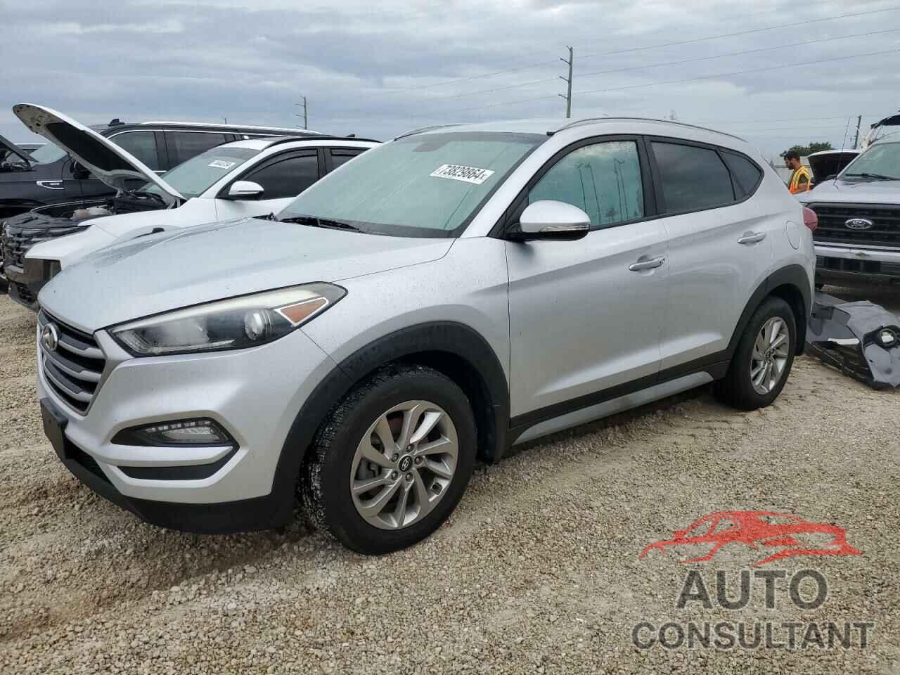 HYUNDAI TUCSON 2018 - KM8J3CA42JU717195