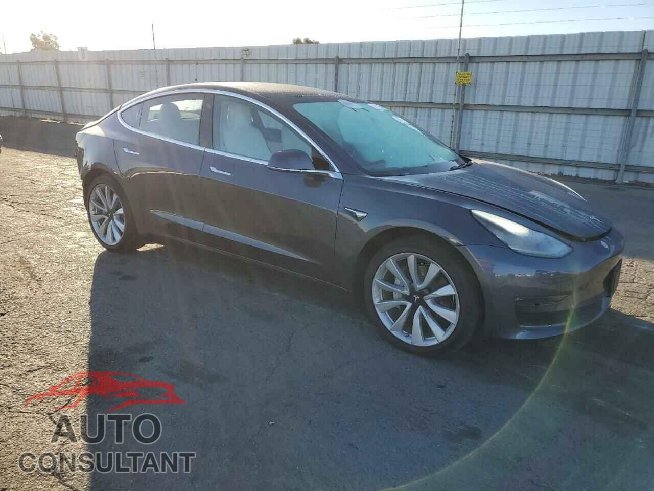 TESLA MODEL 3 2019 - 5YJ3E1EB2KF450803