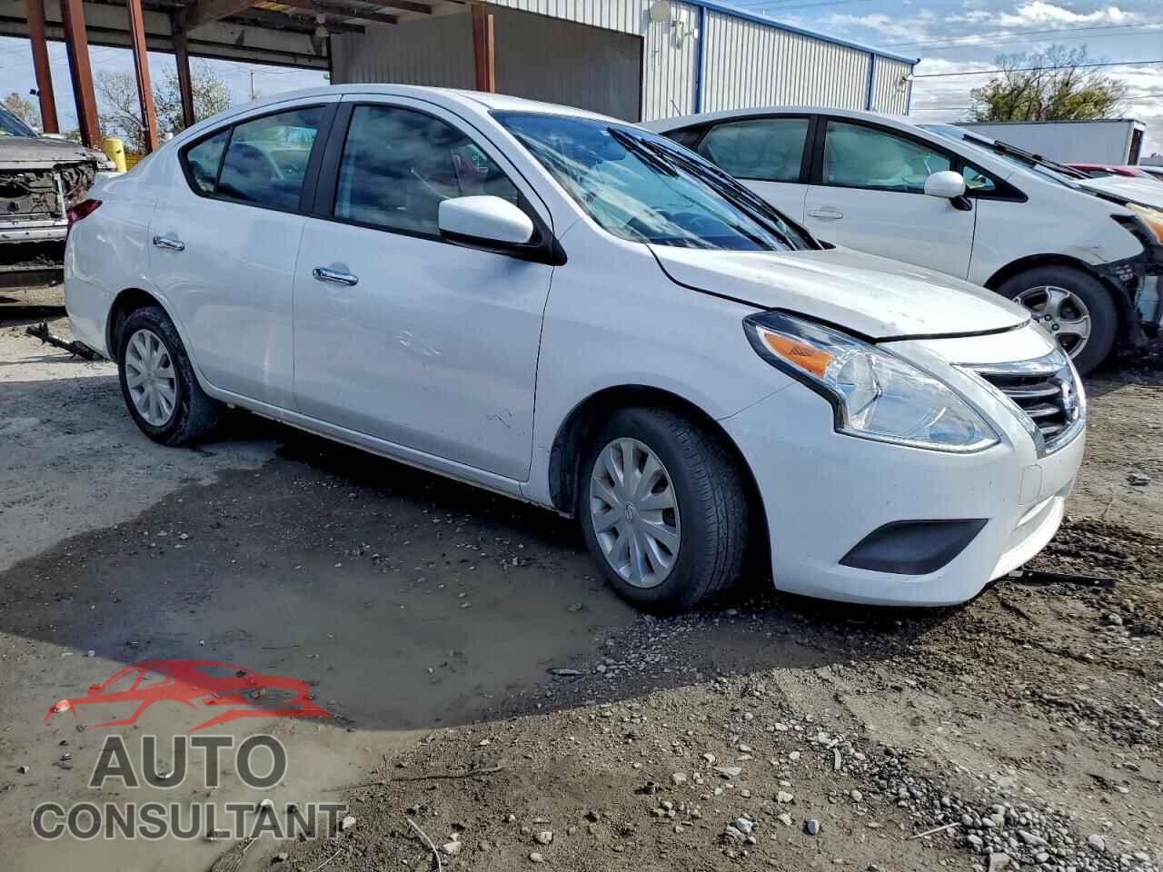 NISSAN VERSA 2017 - 3N1CN7AP3HL801381
