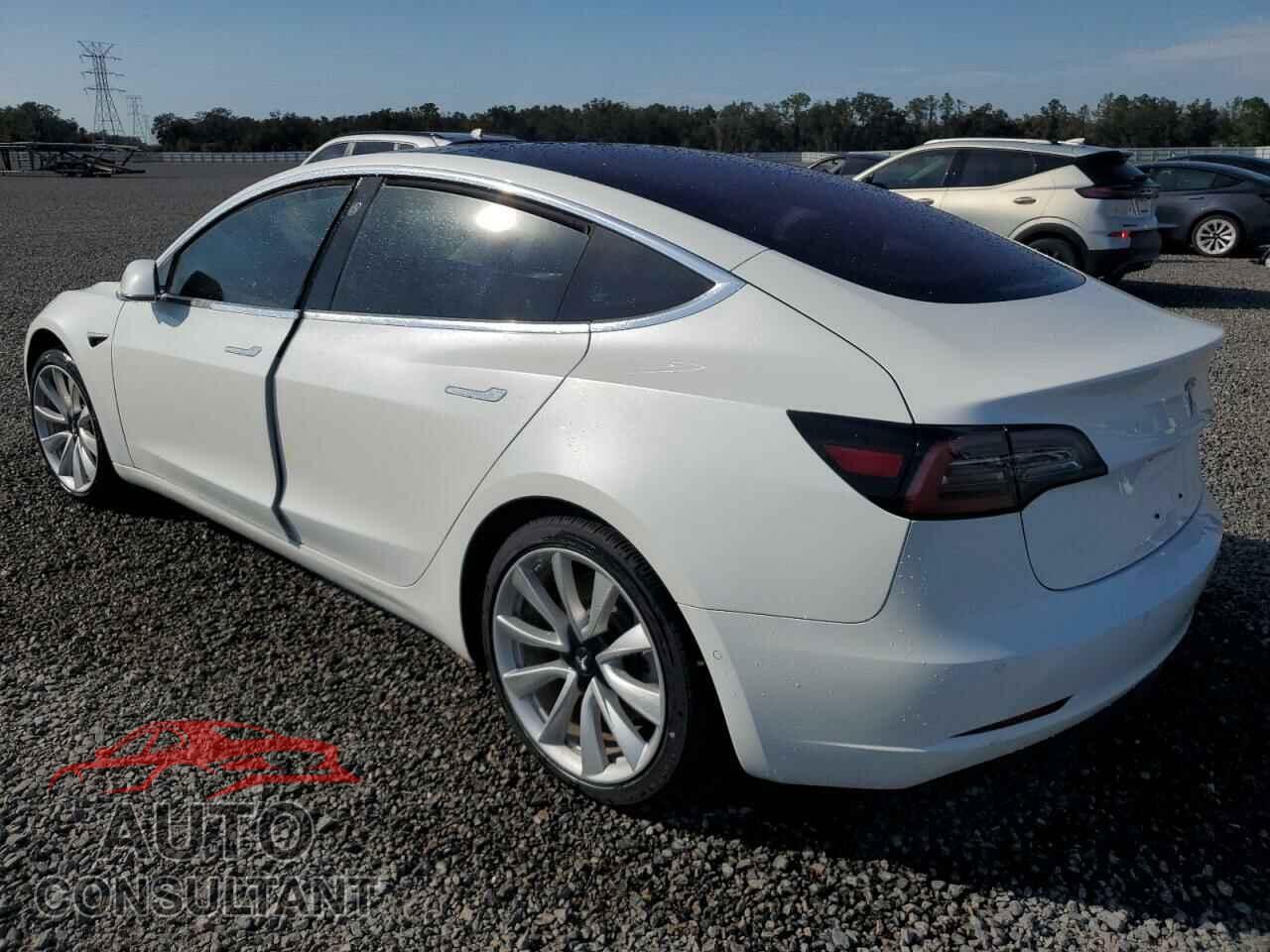 TESLA MODEL 3 2018 - 5YJ3E1EA4JF033012