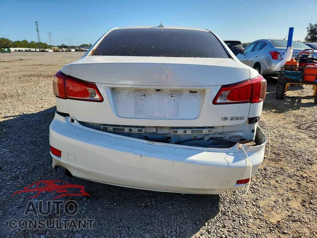 LEXUS IS 2011 - JTHCF5C20B5048978