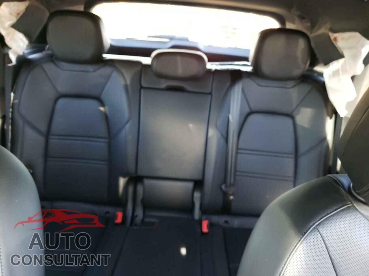 PORSCHE CAYENNE 2021 - WP1AA2AY2MDA06638