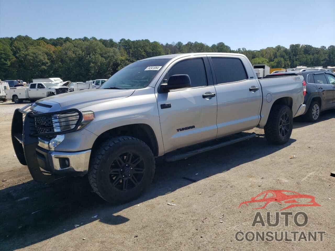 TOYOTA TUNDRA 2018 - 5TFDW5F15JX678183