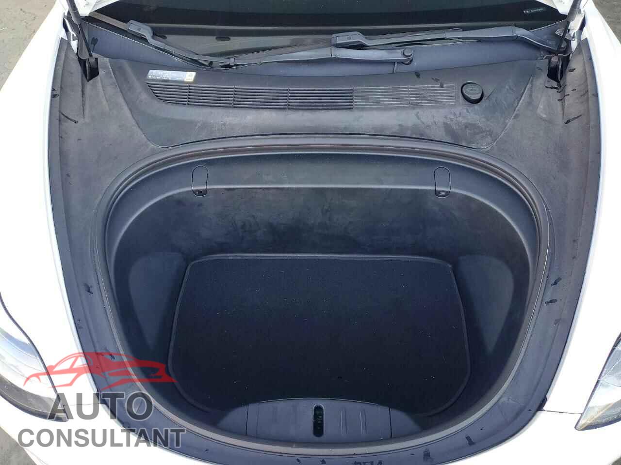 TESLA MODEL 3 2018 - 5YJ3E1EA0JF048591